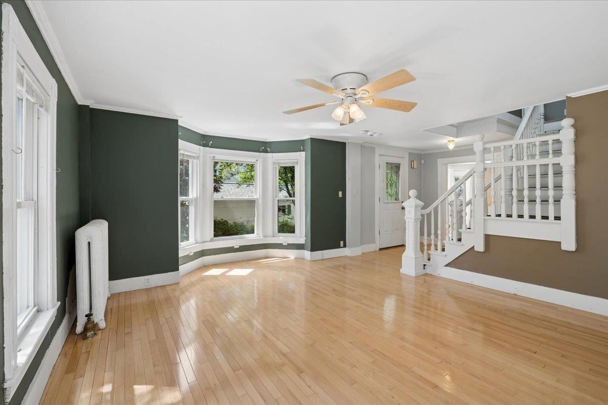 564 River Road