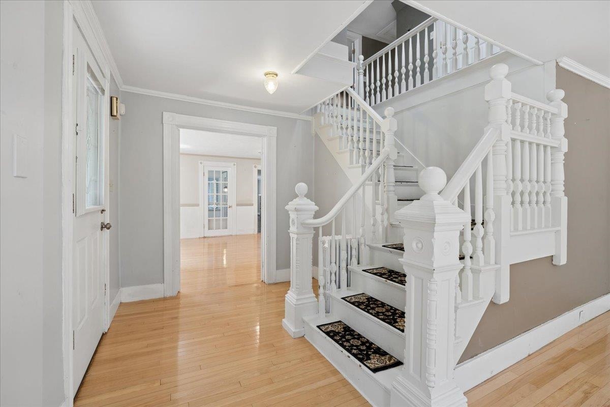 564 River Road