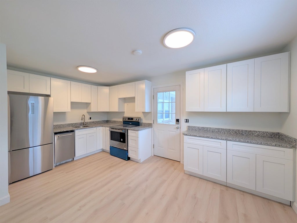 Photo of 139 S Main Street #3, Laconia, NH 03246 (MLS # 5115922)
