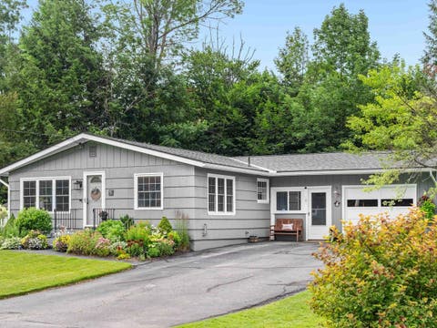 Photo of 5 Spruce Lane, Barre Town, VT 05641 (MLS # 5101841)