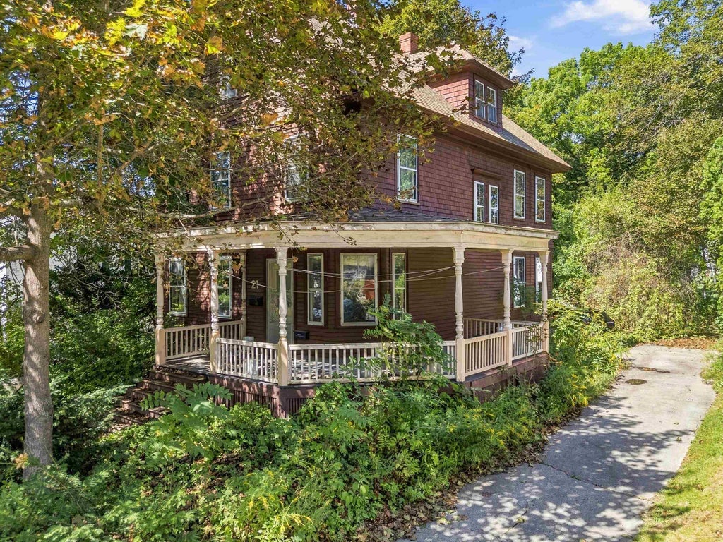 Photo of 21 W Concord Street, Dover, NH 03820 (MLS # 5110192)