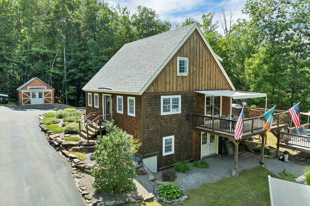 Photo of 16 Valley View Road, Hebron, NH 03241 (MLS # 5105568)