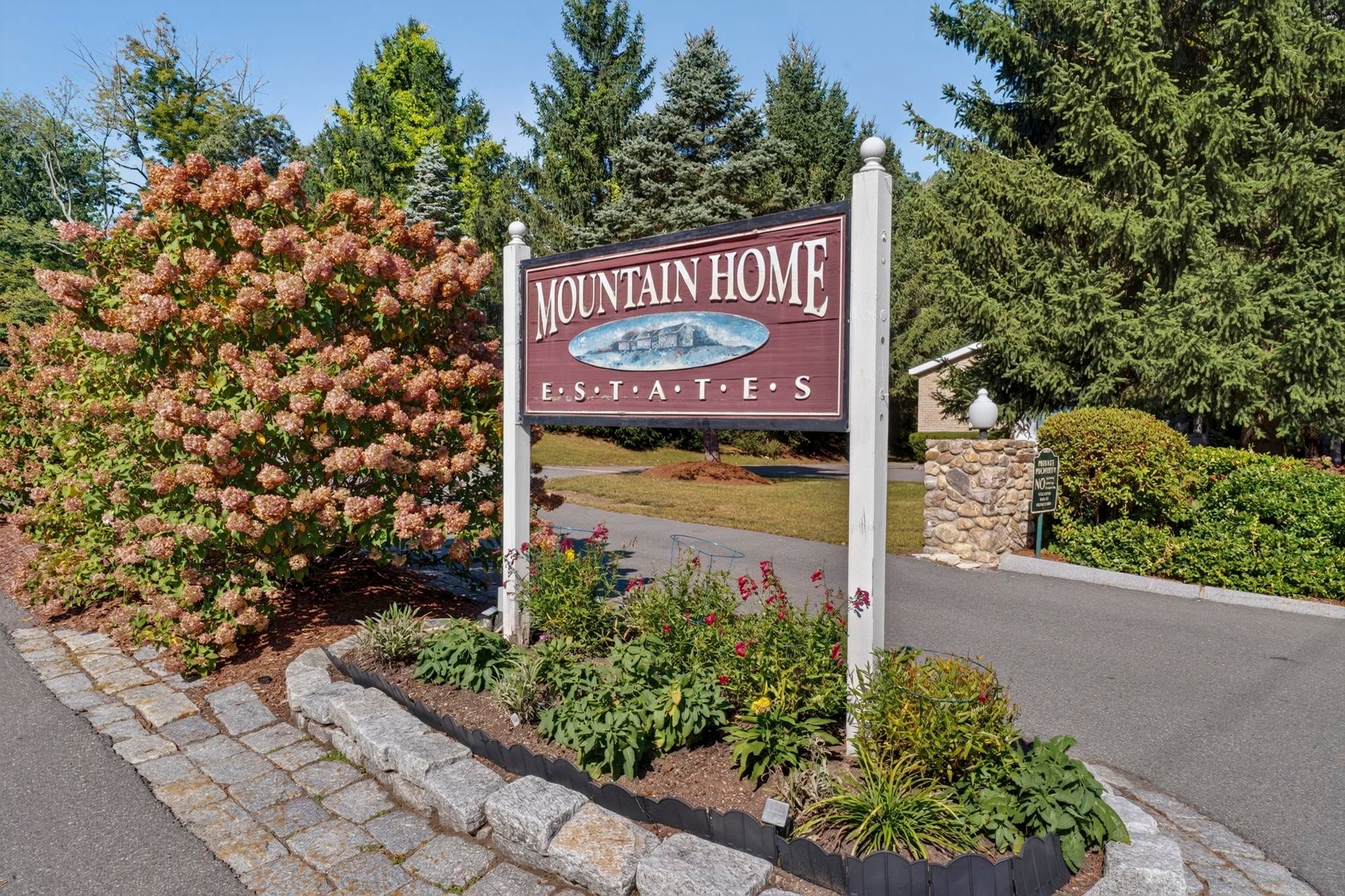45 Fieldstone Drive