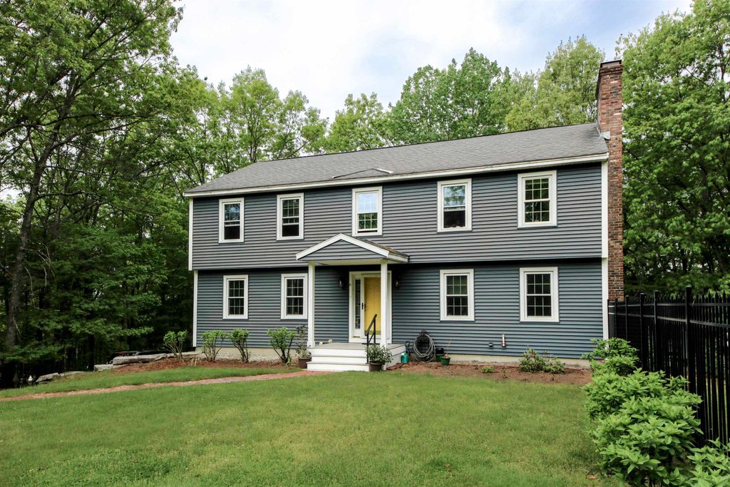 Photo of 6 Maryann Lane, Merrimack, NH 03054 (MLS # 5091241)