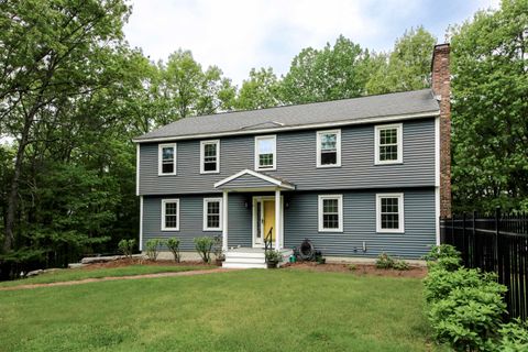 Photo of 6 Maryann Lane, Merrimack, NH 03054 (MLS # 5091241)