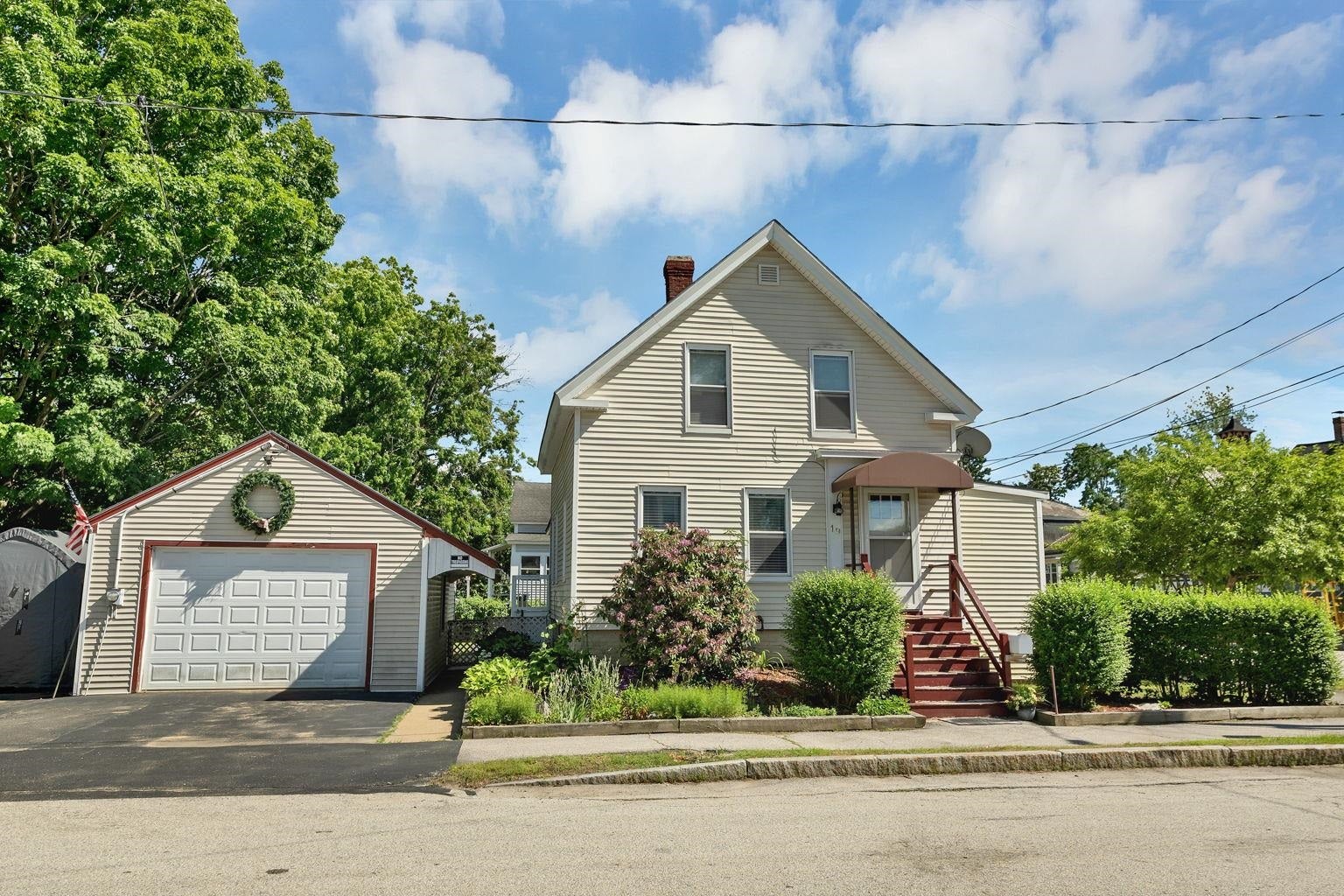 19 Monroe Street