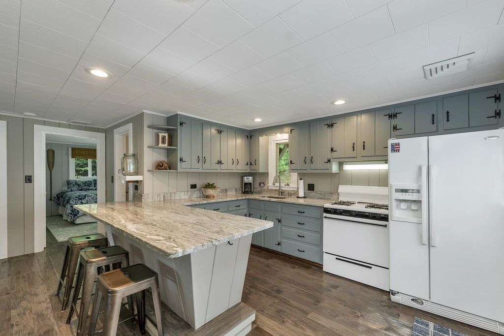 Photo of 19 New Road, Tuftonboro, NH 03850 (MLS # 5092094)