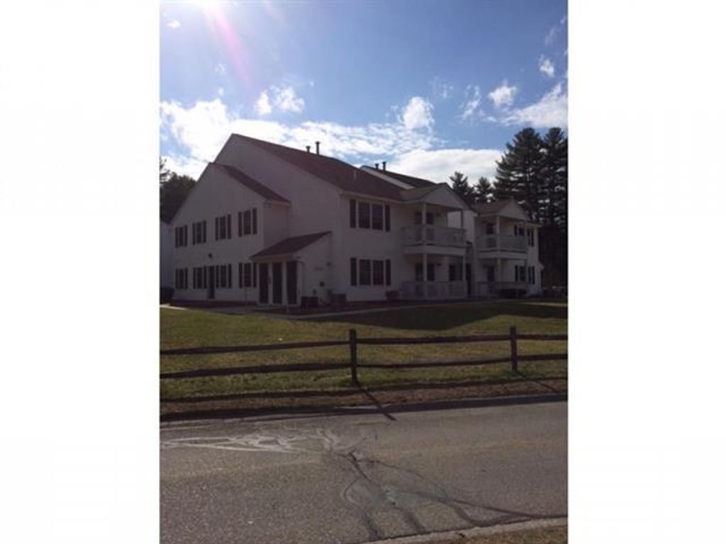 Photo of 10 Barrington Avenue #204, Nashua, NH 03062 (MLS # 5090954)