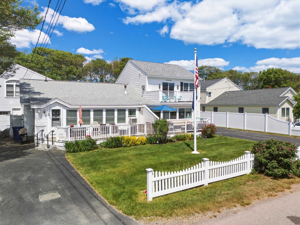 Photo of 90 Kings Highway, Hampton, NH 03842 (MLS # 5111004)