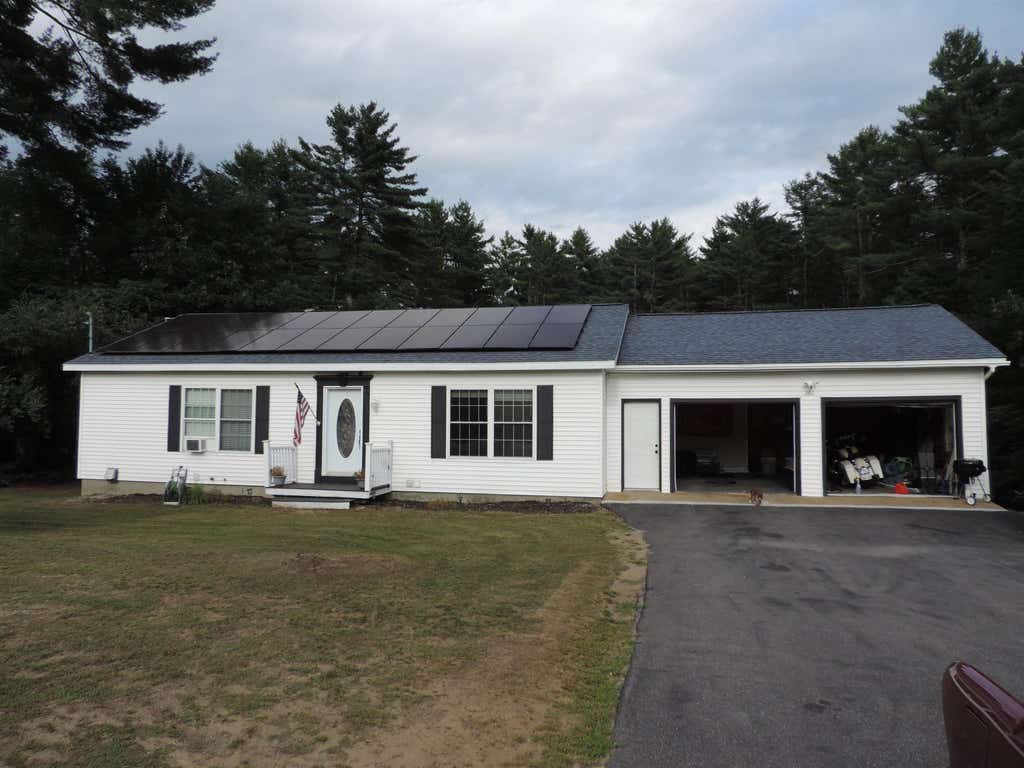 Photo of 262 Daniel Webster Highway, Boscawen, NH 03303 (MLS # 5105201)
