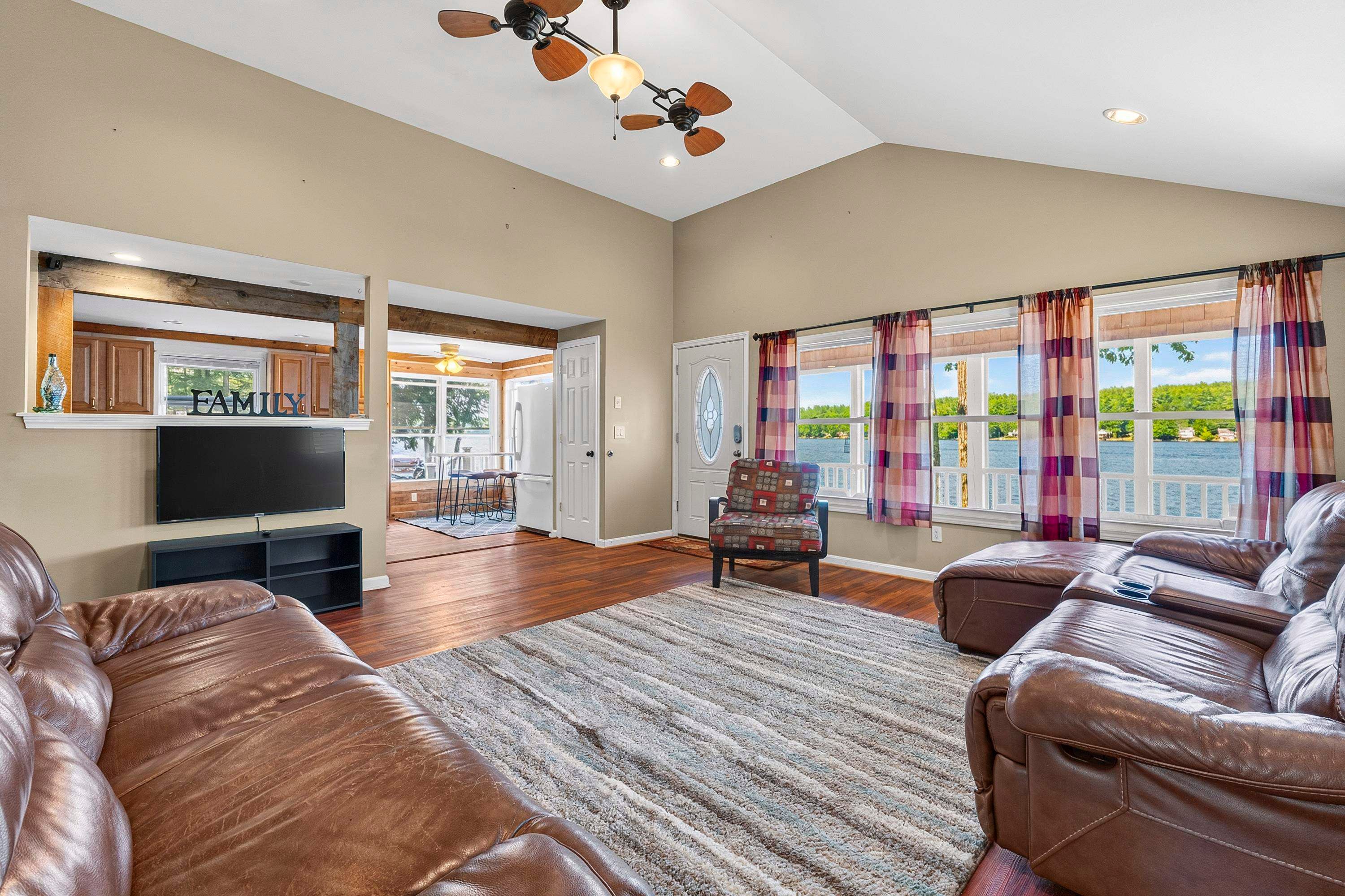 6 Hideaway Lane