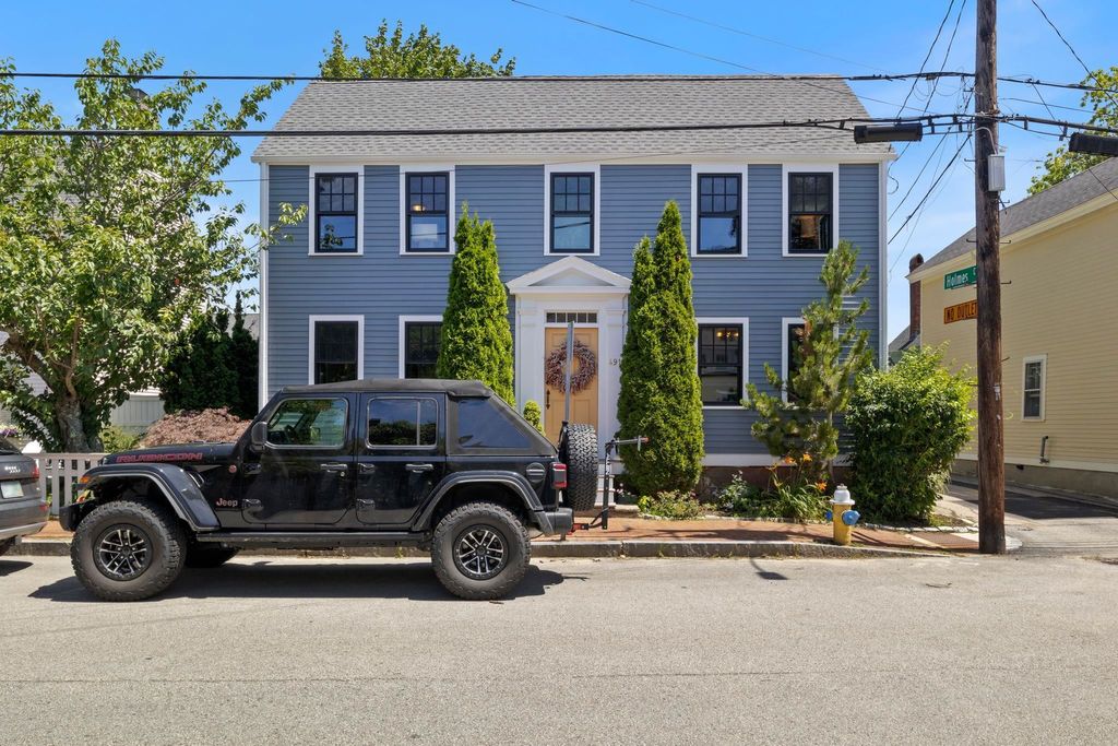 Photo of 491 Marcy Street, Portsmouth, NH 03801 (MLS # 5100943)