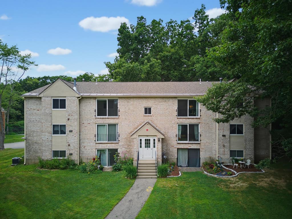 Photo of 5 Brookside Drive #9, Exeter, NH 03833 (MLS # 5101881)