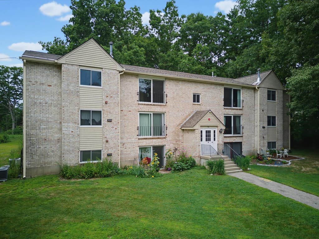 Photo of 5 Brookside Drive #9, Exeter, NH 03833 (MLS # 5101881)