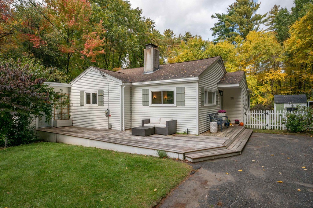 Photo of 29 Longa Road, Merrimack, NH 03054 (MLS # 5114589)