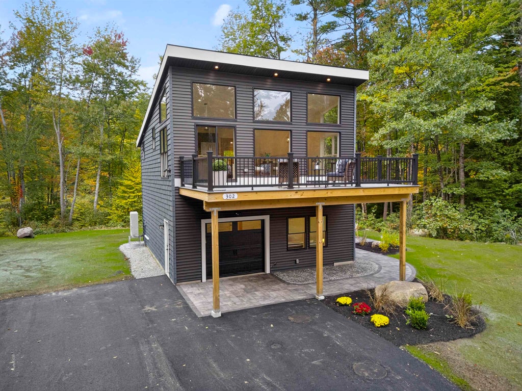 Photo of 302 Route 13, Brookline, NH 03033 (MLS # 5112264)