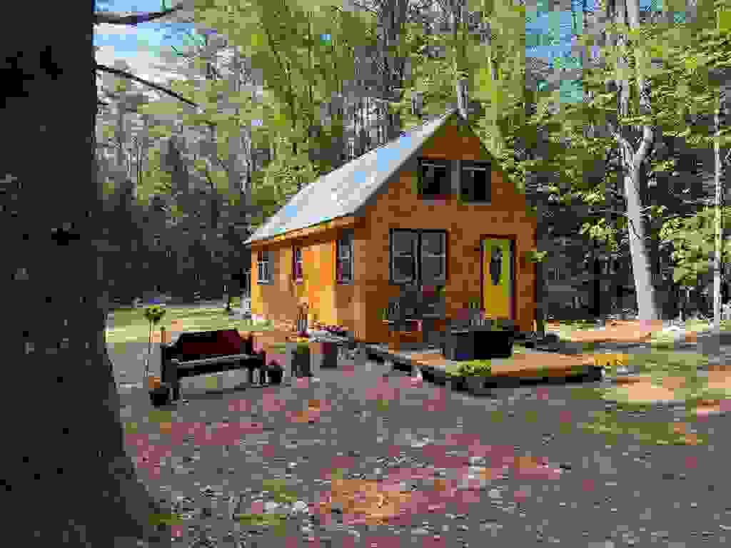 Photo of 8 Swiftwater Circle, Haverhill, NH 03785 (MLS # 5104650)