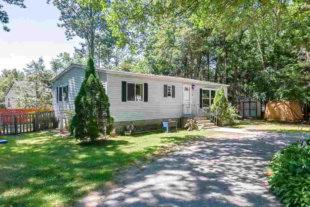 Photo of 20 Riverside Drive, Fremont, NH 03044 (MLS # 5101072)