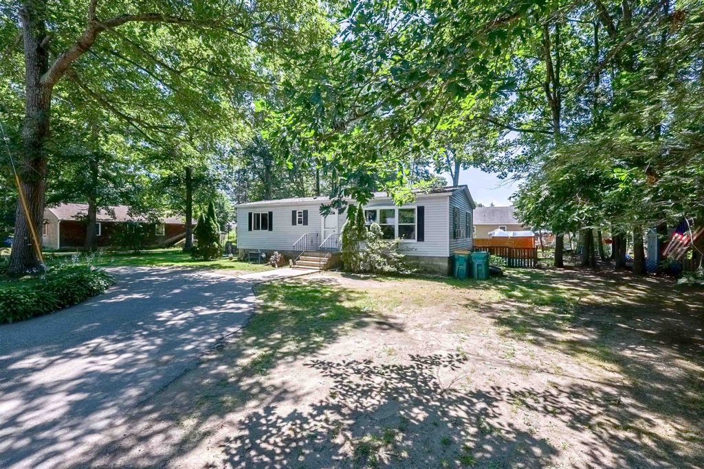 Photo of 20 Riverside Drive, Fremont, NH 03044 (MLS # 5101072)