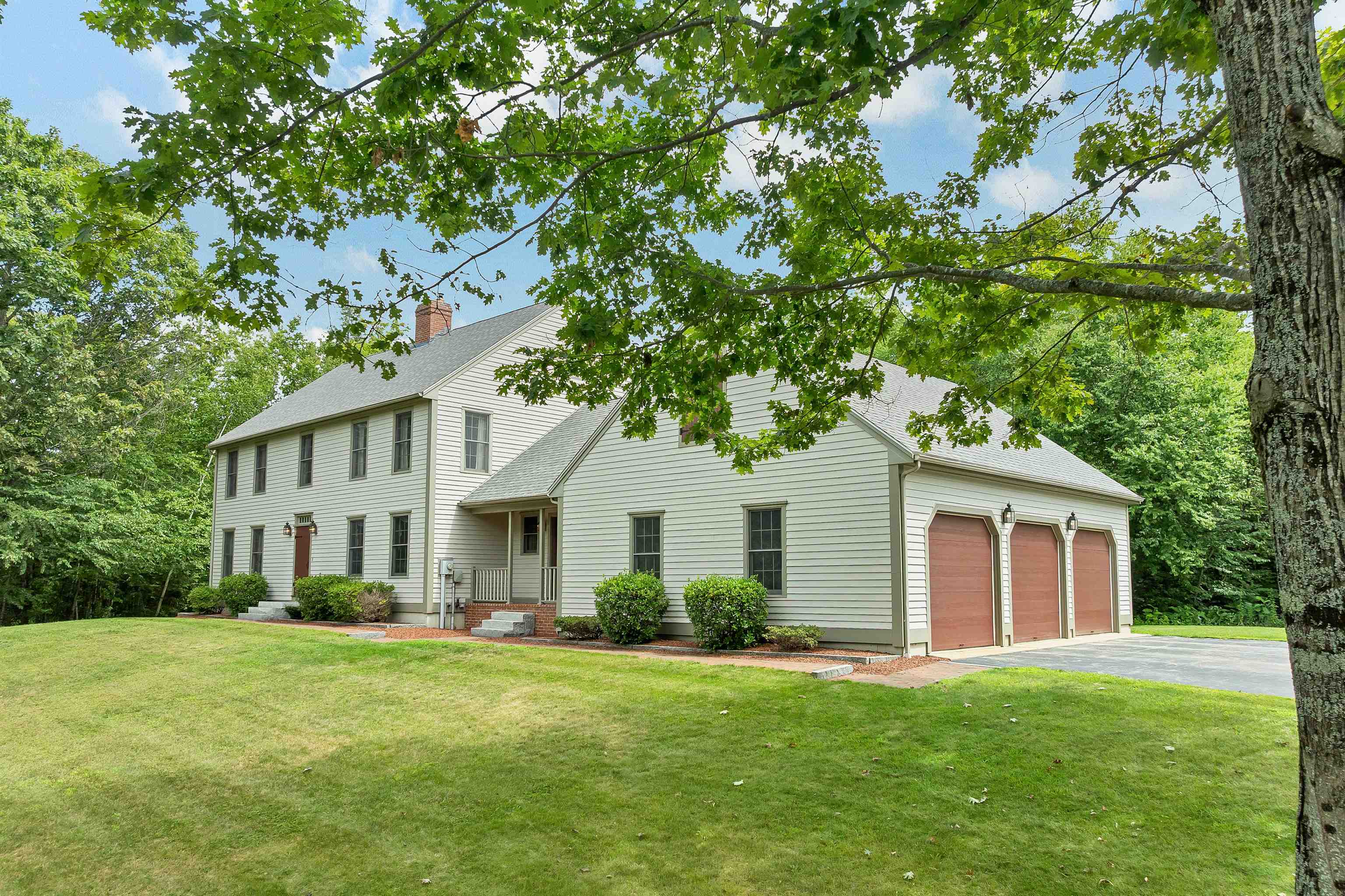 35 Moose Point Drive