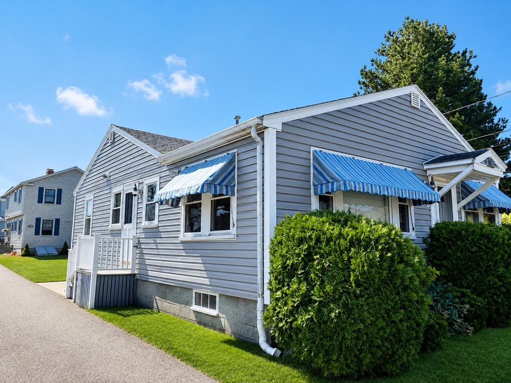 Photo of 110 Old Beach Road, Rye, NH 03870 (MLS # 5102022)
