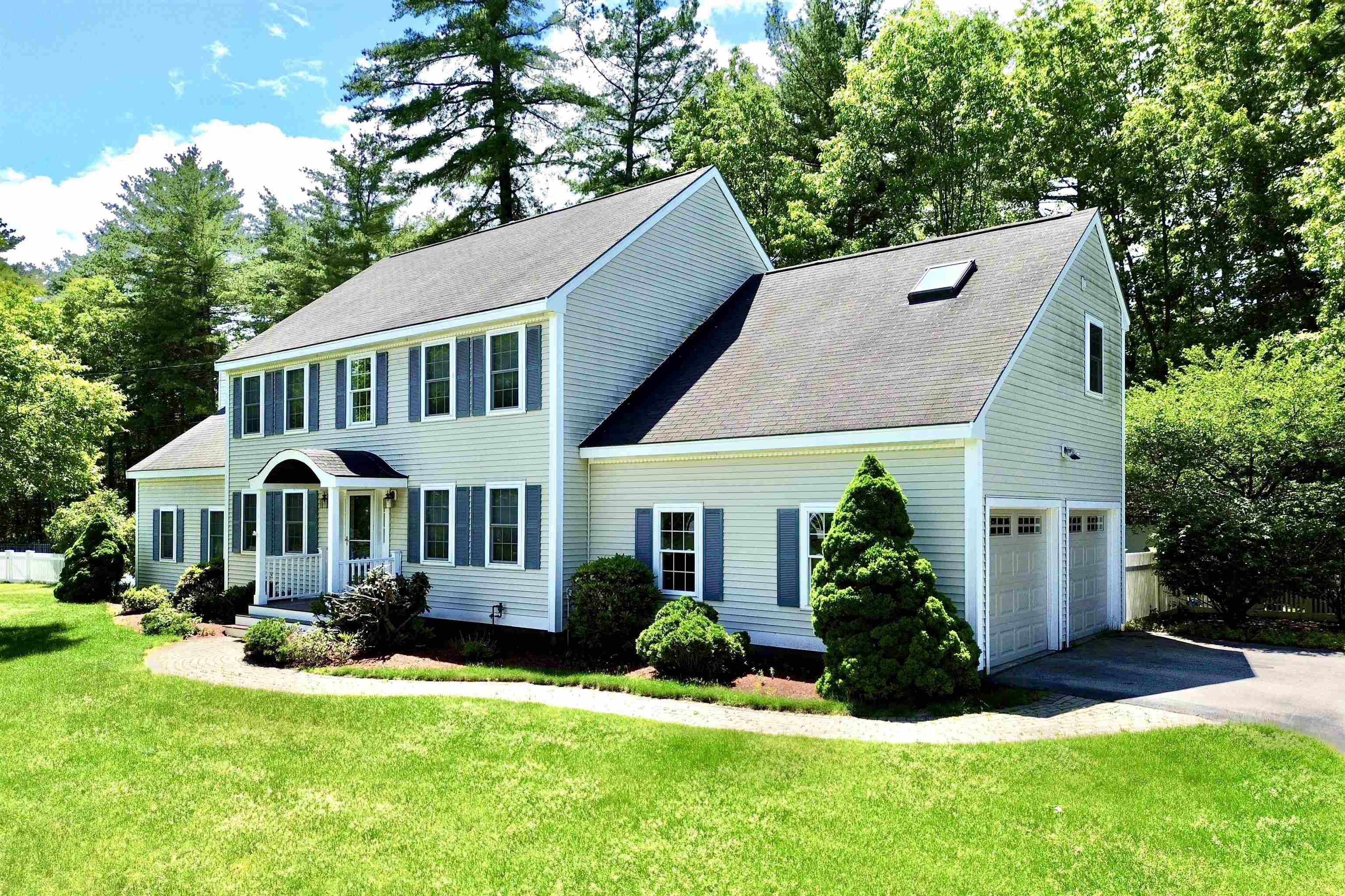 8 Sandstone Drive