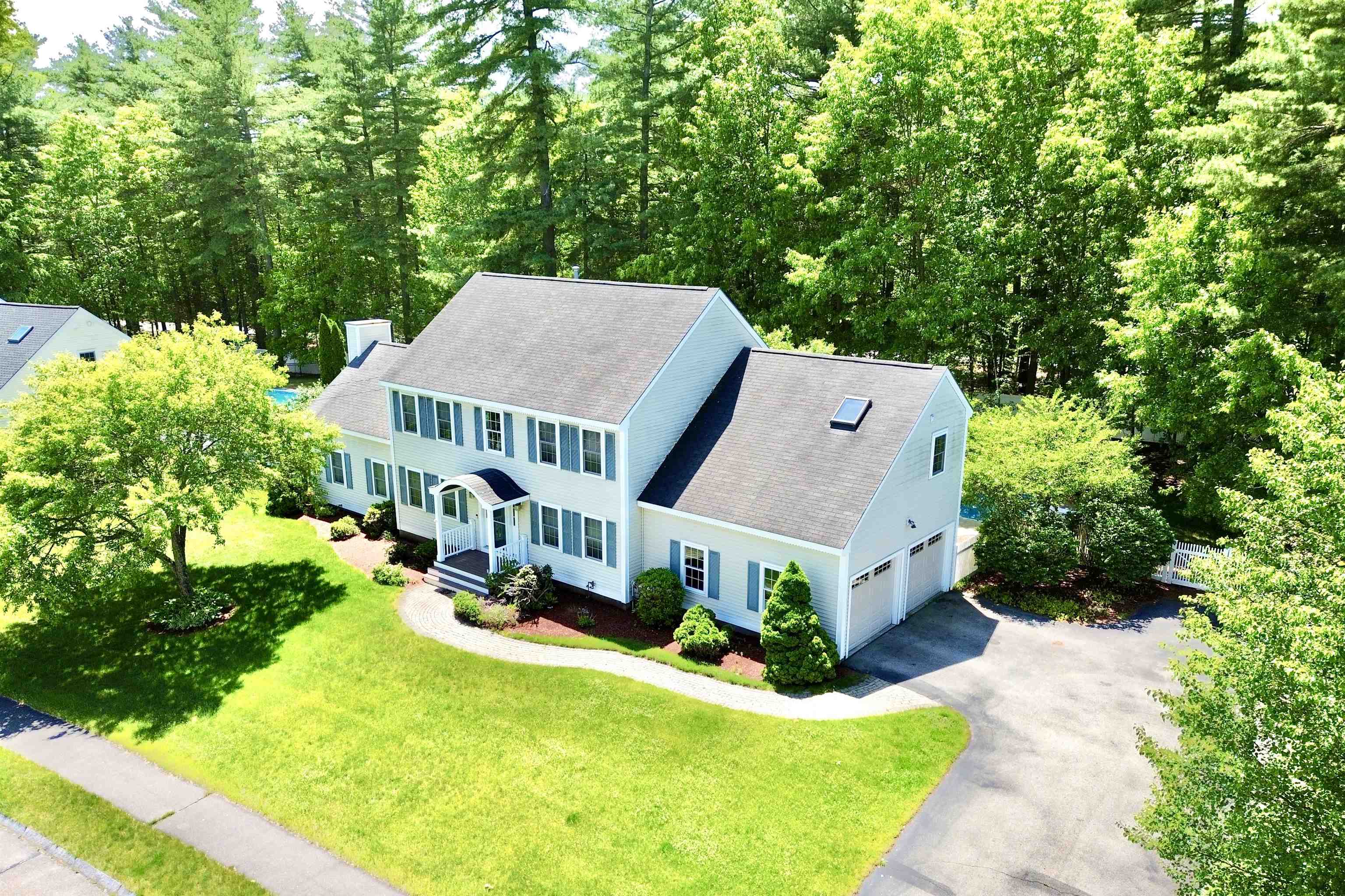 8 Sandstone Drive