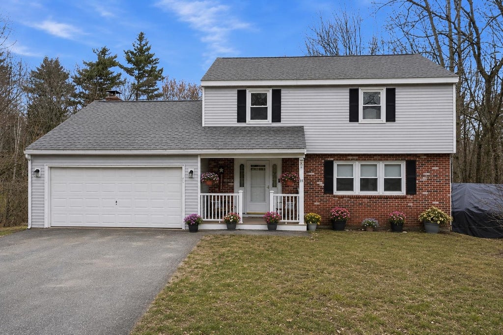 Photo of 35 Shannon Road, Hampstead, NH 03841 (MLS # 5085245)