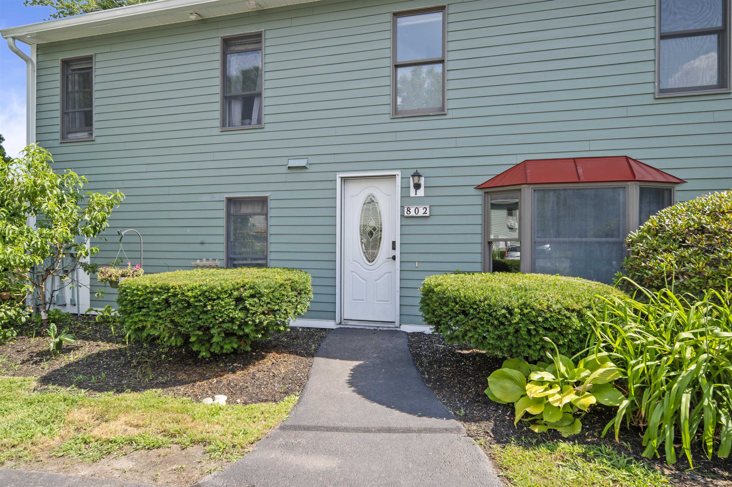 802 Piscassic Street
