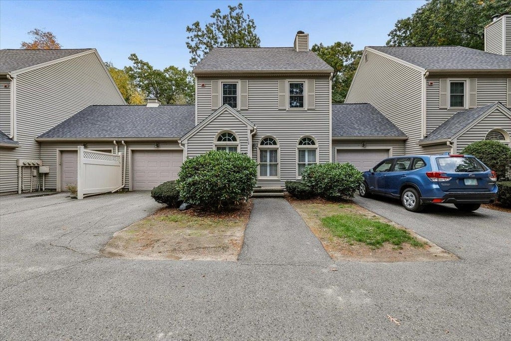Photo of 16 Braemar Road, Windham, NH 03087 (MLS # 5113155)