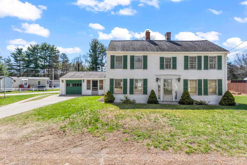 Photo of 393 Wadleigh Falls Road, Newmarket, NH 03857 (MLS # 5085737)
