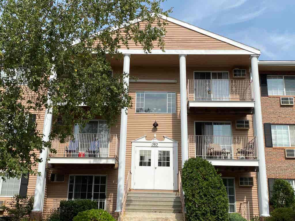Photo of 383 Huse Road #06, Manchester, NH 03103 (MLS # 5101194)