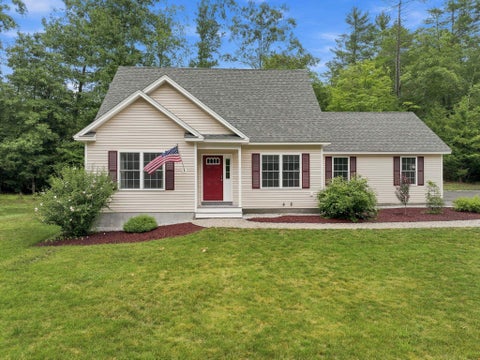 Photo of 82 Pine Meadows Circle, Bennington, NH 03442 (MLS # 5102749)
