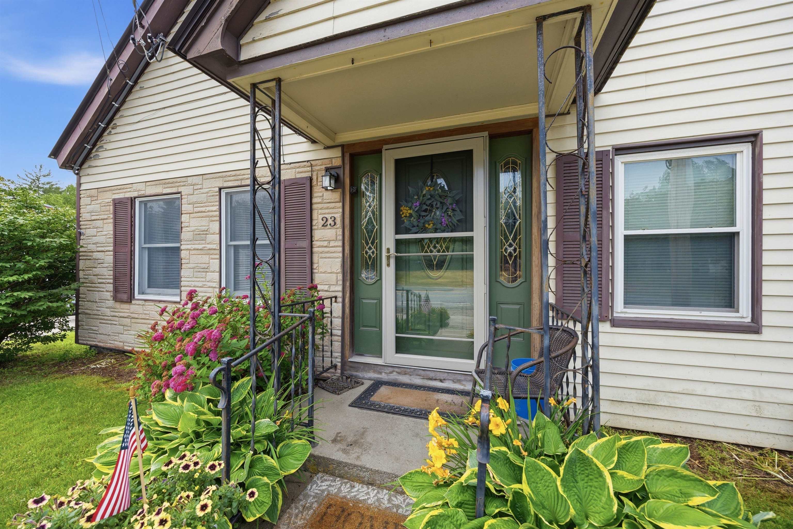 23 Lake Tarleton Road