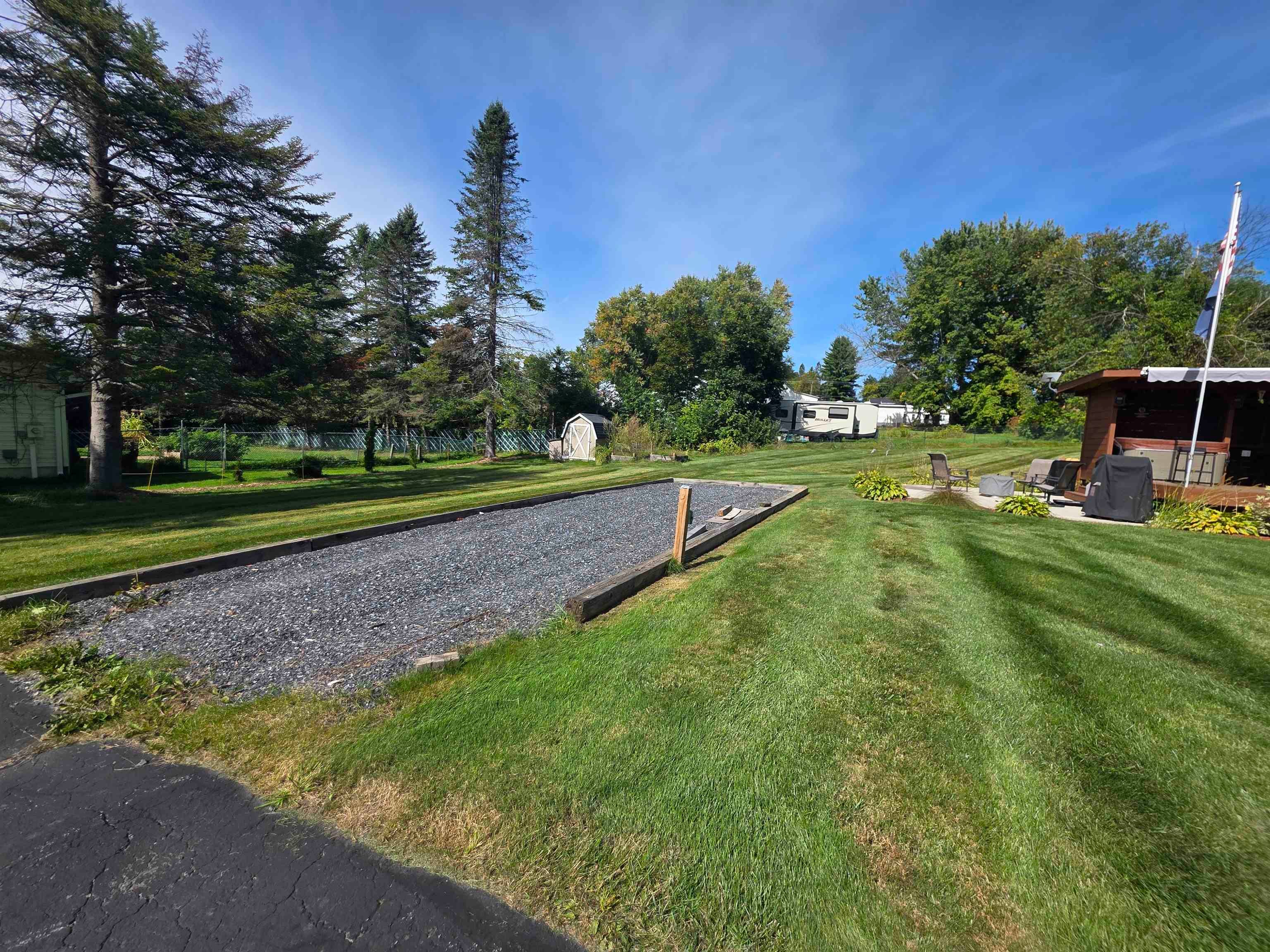 6 Meadowcrest Lane