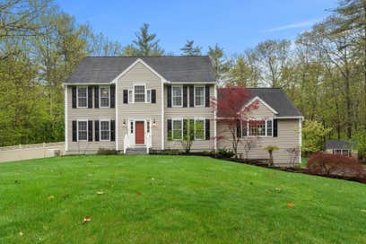 14 Champernowne Madbury NH 03823
