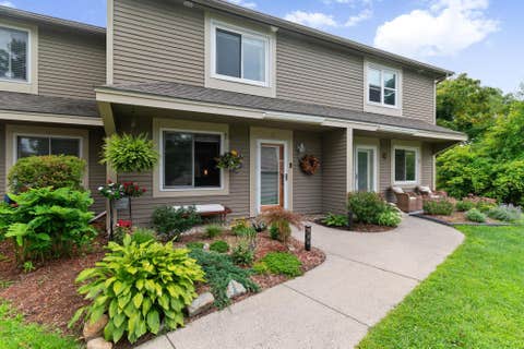 Photo of 24 Overlook Drive, South Burlington, VT 05403 (MLS # 5106648)