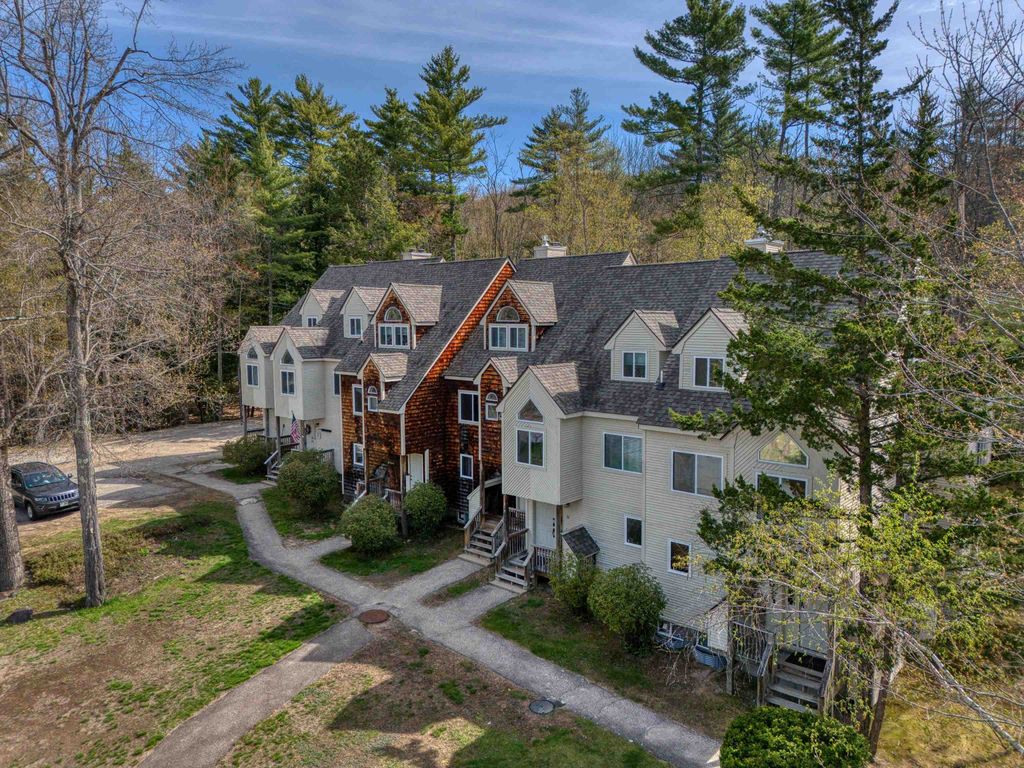 Photo of 25 Hawk Road #4, Conway, NH 03860 (MLS # 5090498)