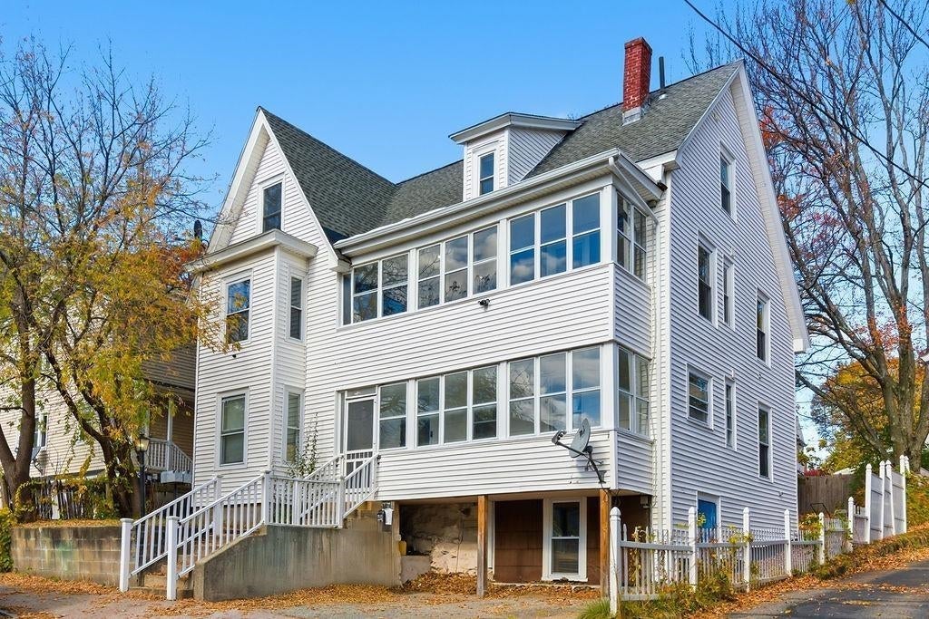 Photo of 440 Laurel Street, Manchester, NH 03103 (MLS # 5100123)