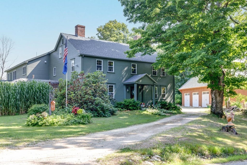 Photo of 12 Coffeetown Road, Deerfield, NH 03037 (MLS # 5102923)