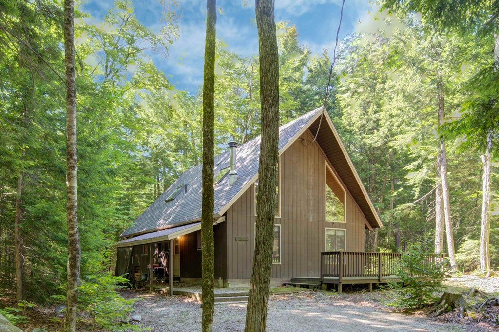 Photo of 101 Eidelweiss Drive, Madison, NH 03849 (MLS # 5096958)