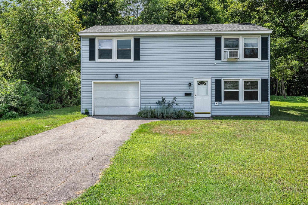 Photo of 6 Alicia Street, Somersworth, NH 03878 (MLS # 5103576)