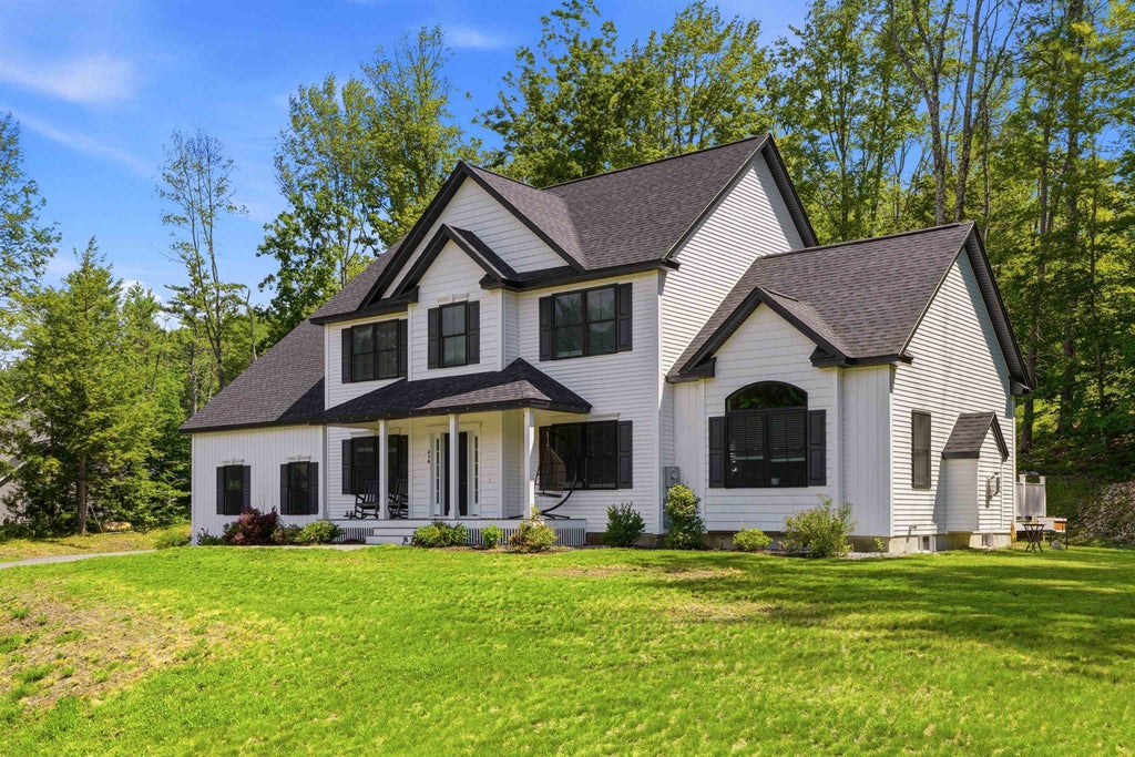 Photo of 316 Montelona Road, Goffstown, NH 03045 (MLS # 5097023)
