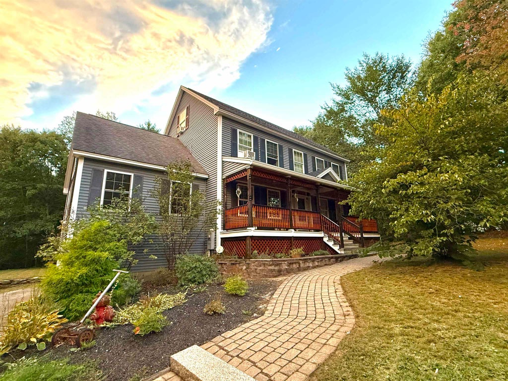 Photo of 94 Winkley Farm Lane, Rochester, NH 03867 (MLS # 5079174)