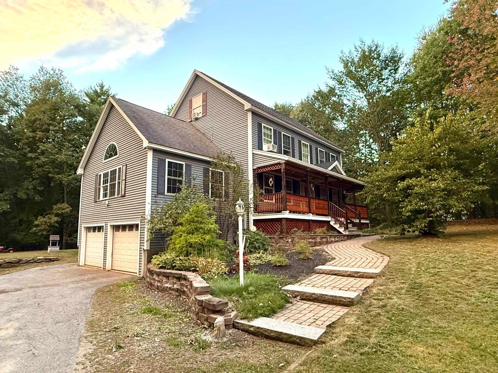 Photo of 94 Winkley Farm Lane, Rochester, NH 03867 (MLS # 5079174)