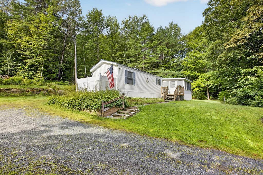 Photo of 524 Route 114, Grantham, NH 03753 (MLS # 5106132)