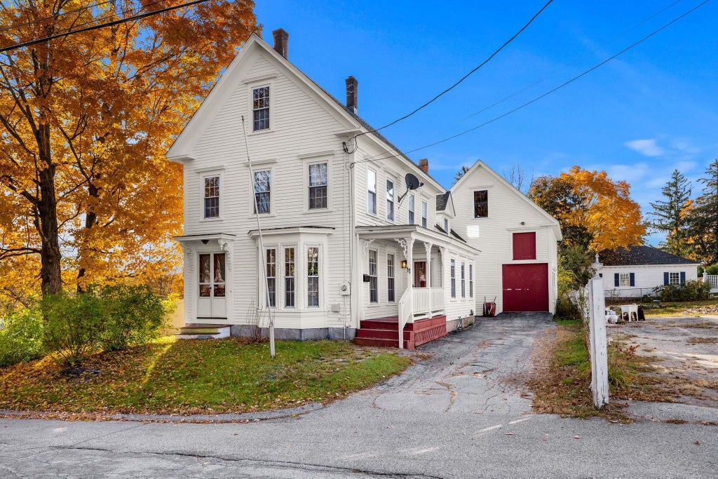 Photo of 11 Lincoln Street, Farmington, NH 03835 (MLS # 5115342)