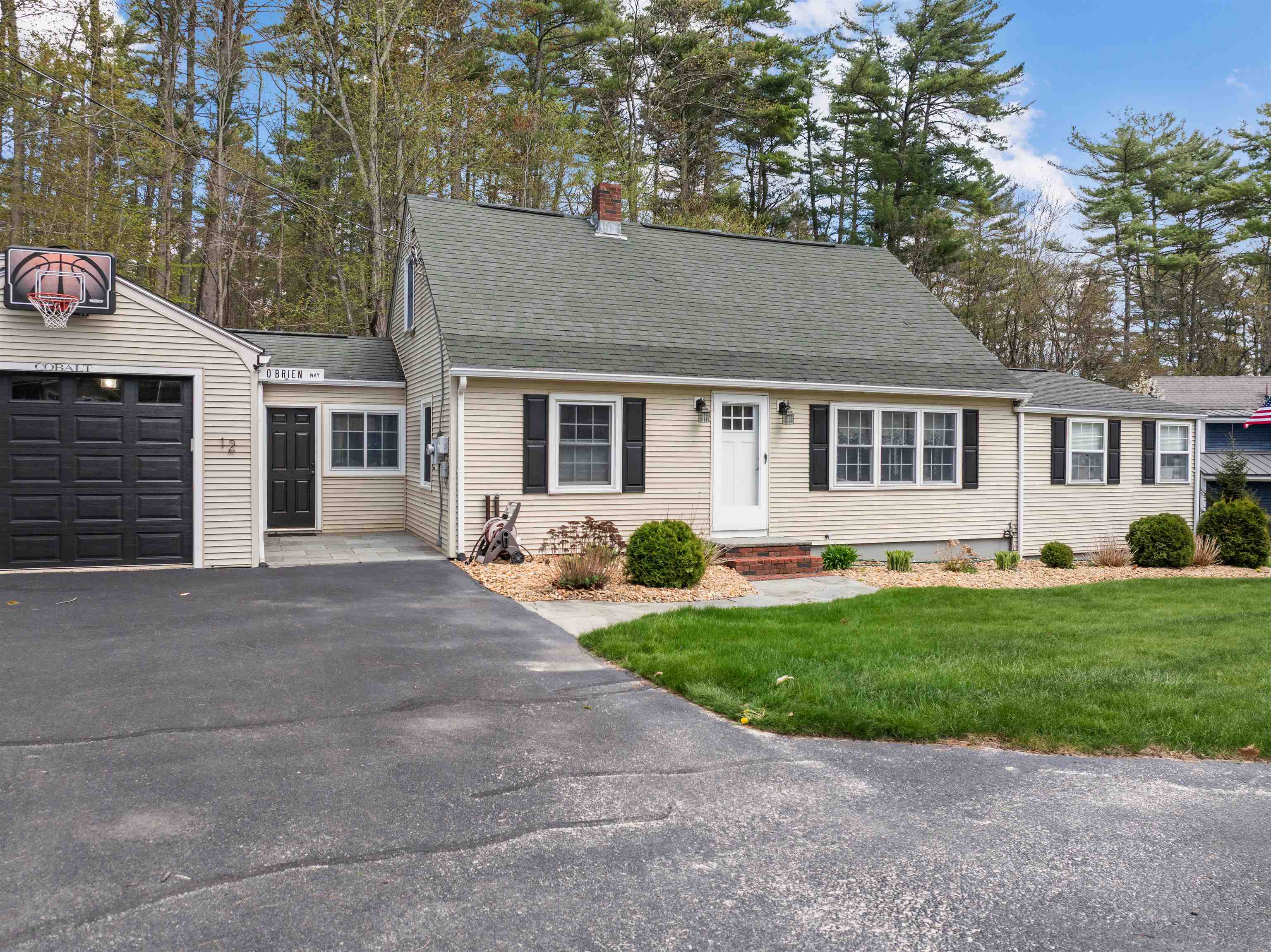 12 Brookhurst Lane East 12