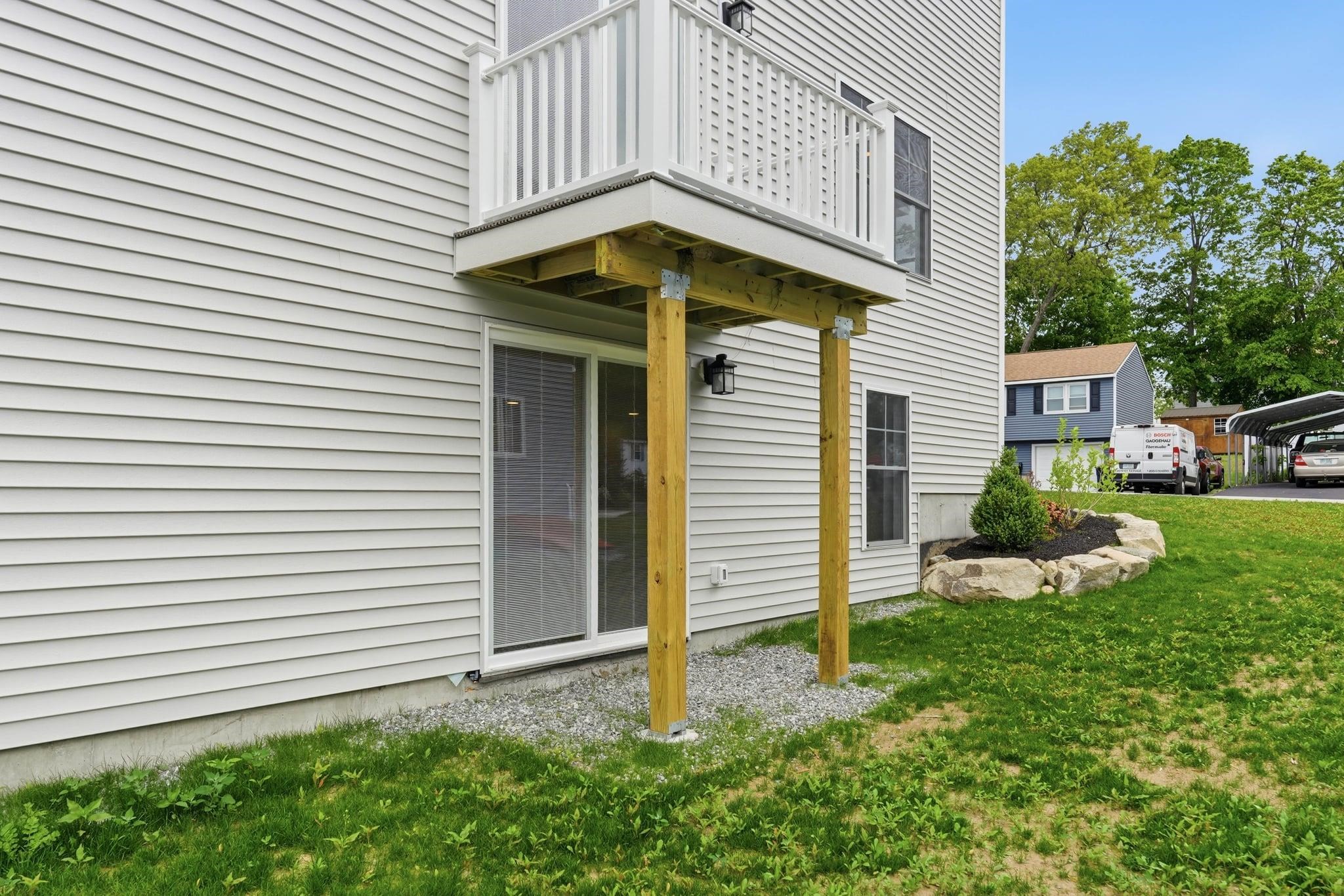 7 Buker Street