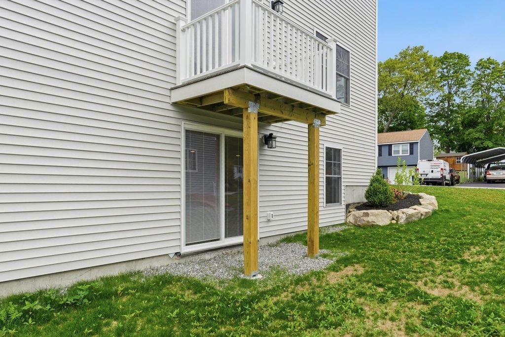 Photo of 7 Buker Street, Nashua, NH 03064 (MLS # 5090309)